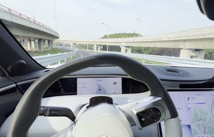 表現(xiàn)堪比老司機！阿維塔11智能駕駛體驗