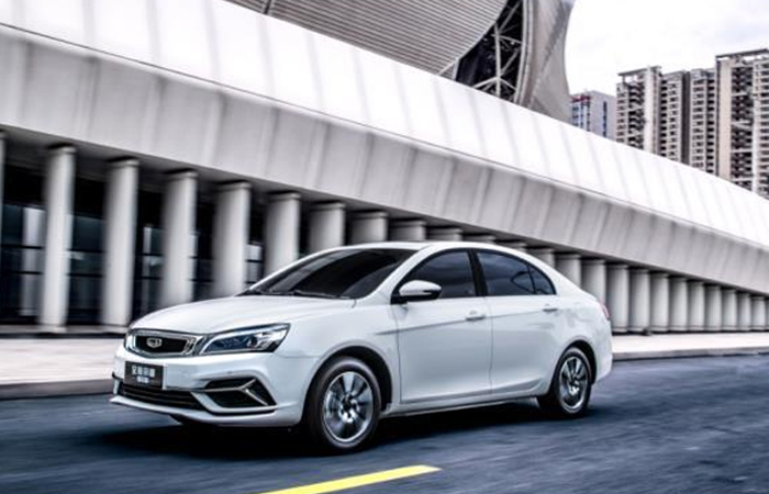 售價6.98-15.48萬元，吉利帝豪家族四款車型煥新上市
