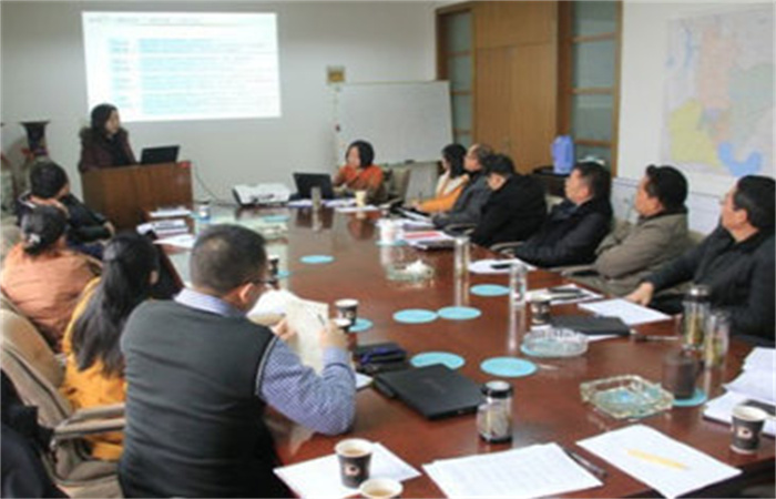 “回顧過(guò)去、展望未來(lái)”——記2013年度集團(tuán)管理人員述職會(huì)
