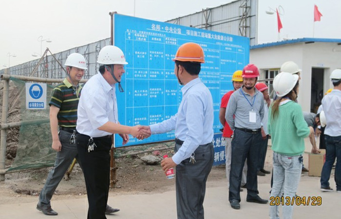 俱往矣，數(shù)霍山地產(chǎn)，還看名邦—記霍山縣政府領(lǐng)導(dǎo)蒞臨名邦?中央公館參觀交流
