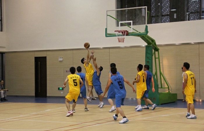 名邦地產(chǎn)集團(tuán)第二屆籃球聯(lián)賽總決賽暨閉幕式隆重舉行
