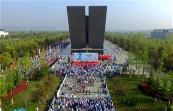 為青春、為夢想，我們毅路同行！——記大名集團(tuán)2016年環(huán)巢湖毅行
