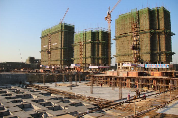 前進中的名邦 奔跑中的公館 