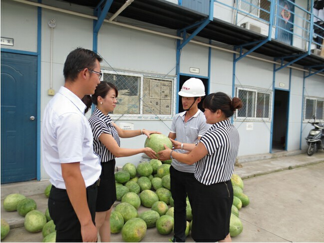 三伏涼來那易得，名邦地產送清涼